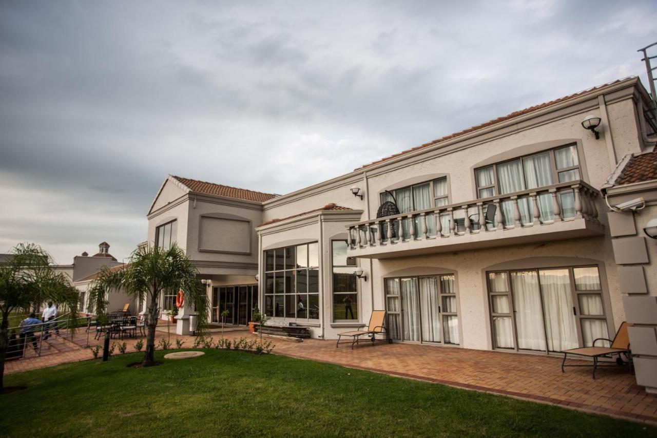 Blackrock Hotel ニューカッスル エクステリア 写真