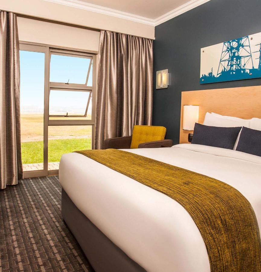 Blackrock Hotel ニューカッスル エクステリア 写真