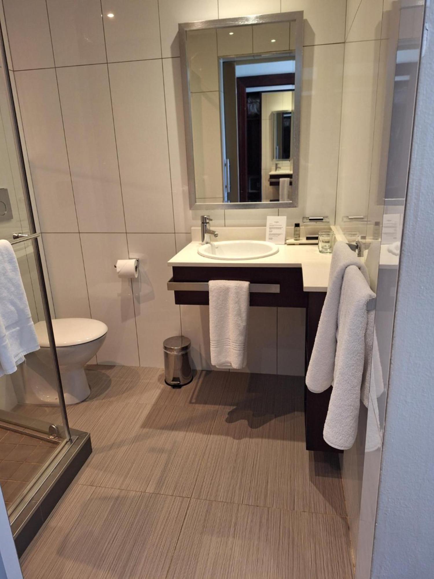 Blackrock Hotel ニューカッスル エクステリア 写真